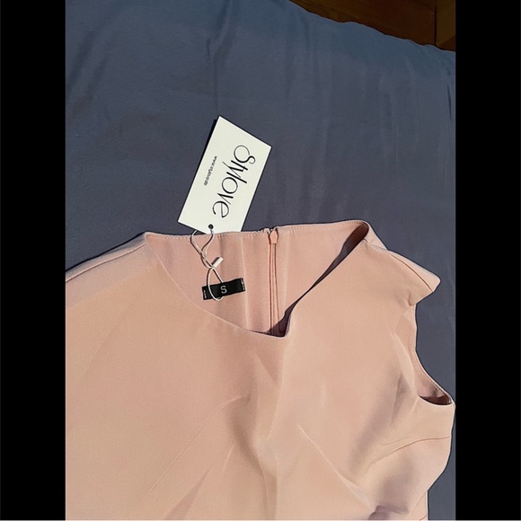 NWT Pink JUMPSUIT - Picture 3 of 7